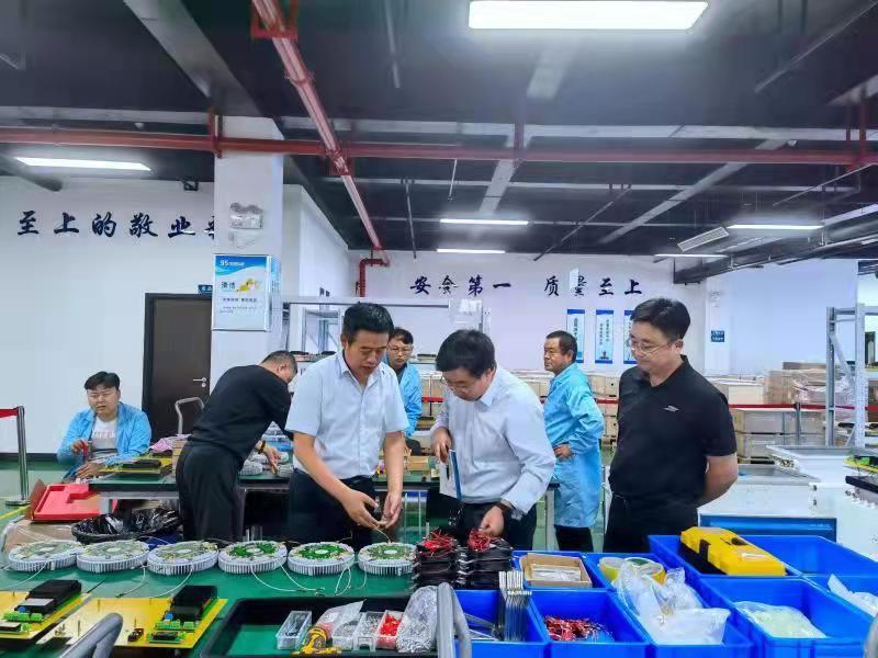 生態(tài)公司黨委副書記、總經(jīng)理周紅深入智引公司調(diào)研指導(dǎo)工作