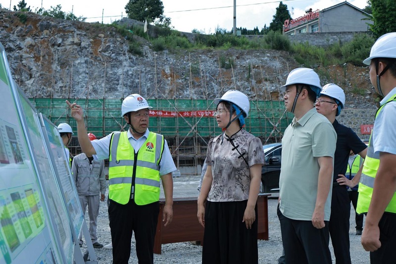 中國(guó)銀行到陜渝建材公司開(kāi)展項(xiàng)目融資實(shí)地核查與交流