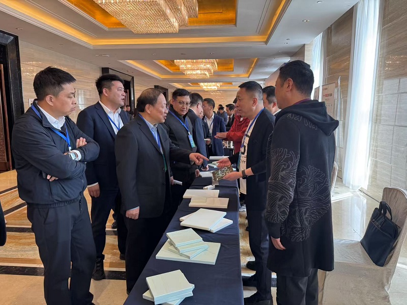 華山營銷公司參加陜西省建筑裝飾協(xié)會四屆四次理事會、常務理事會暨行業(yè)高質量發(fā)展大會